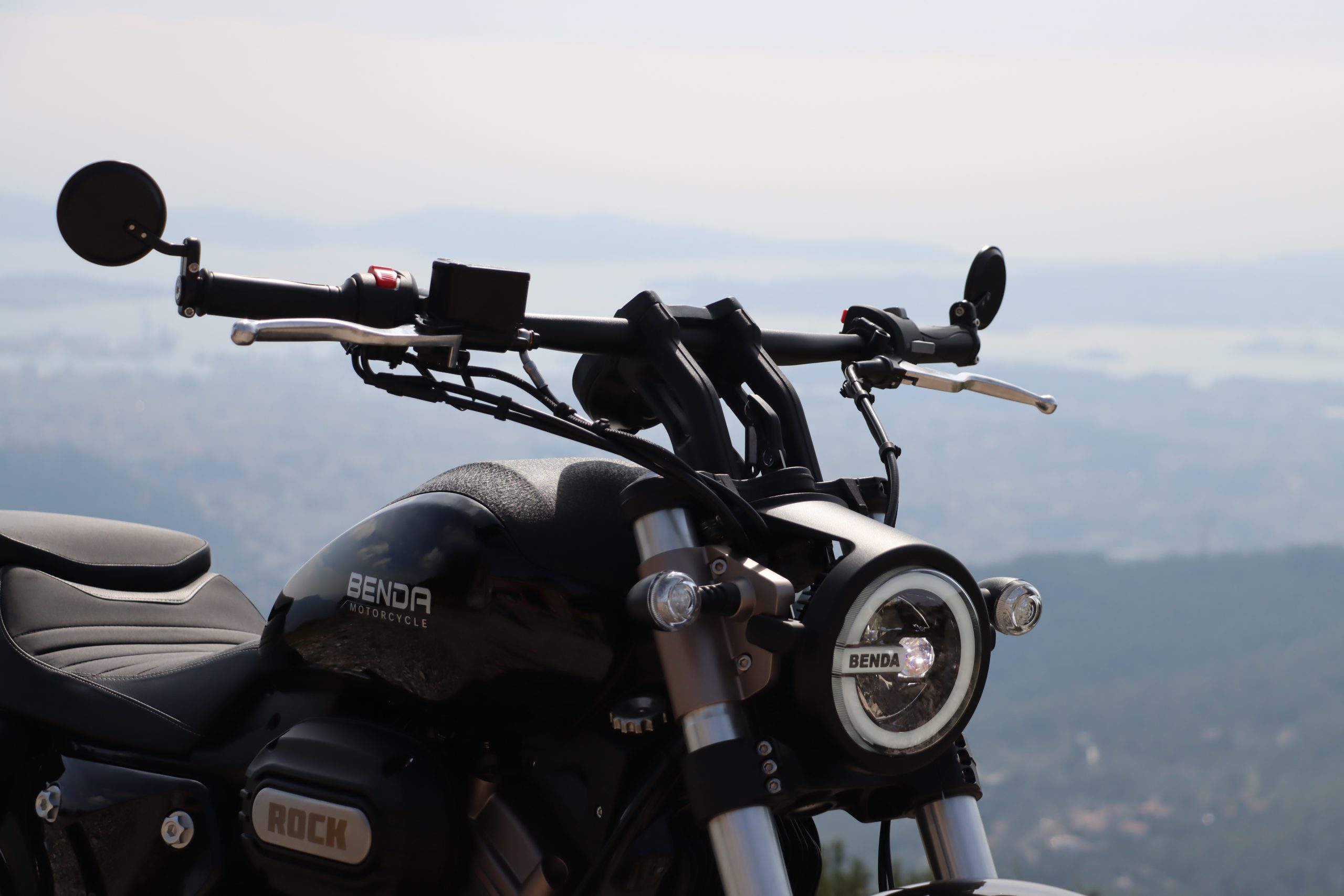 Benda Rock 125 cm³ – Custom bicylindre en V
