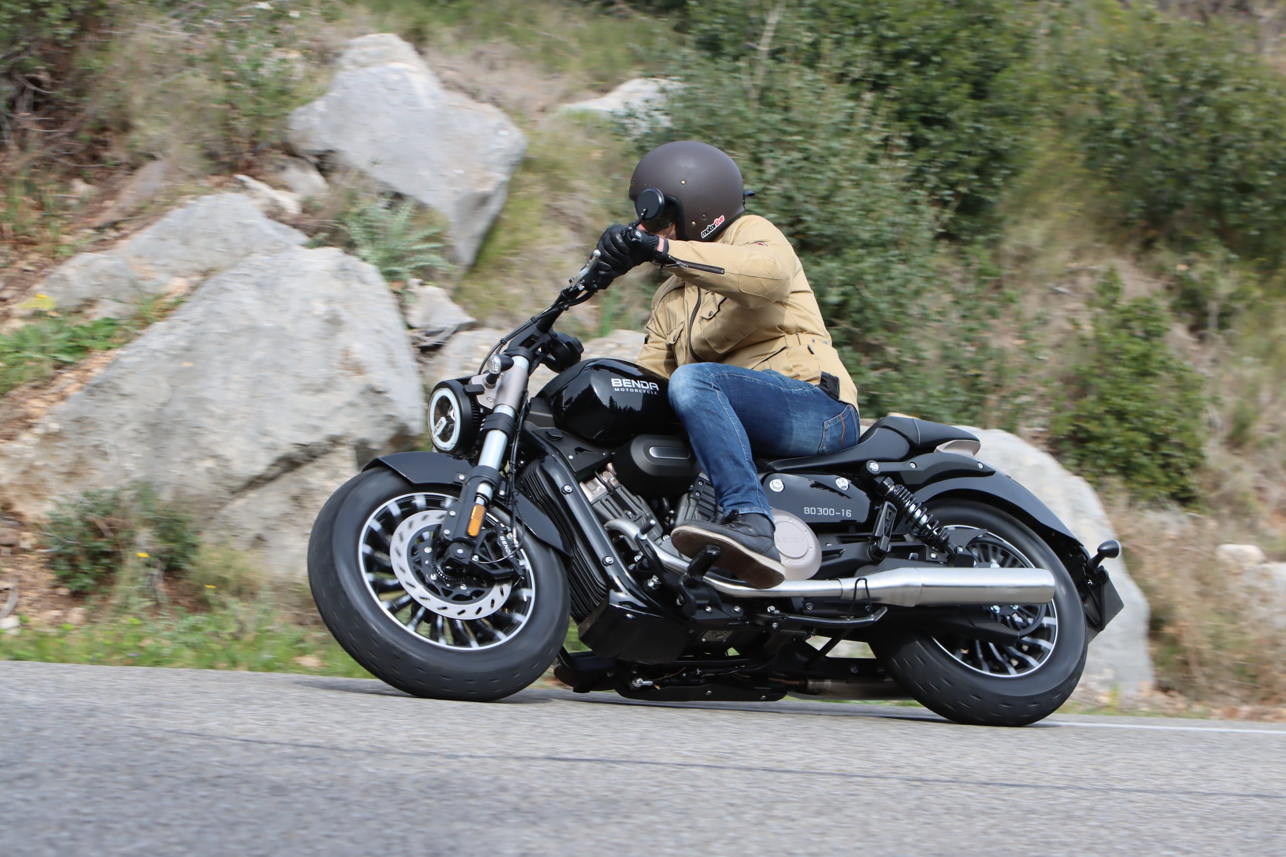 Benda Rock 125 cm³ – Custom bicylindre en V